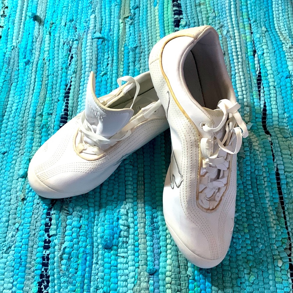 white puma tennis shoes, gently used.